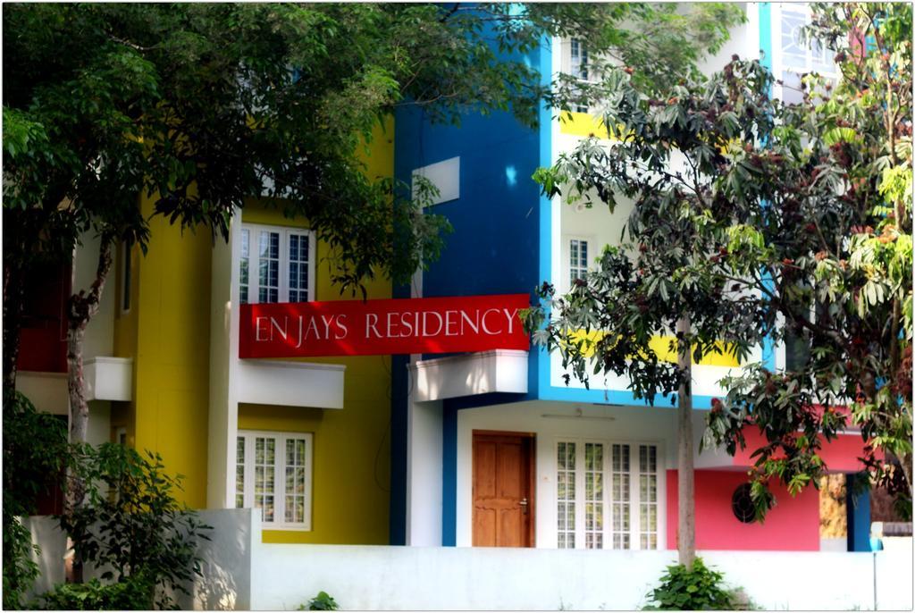 En Jays Residency Apartamento Kottayam Exterior foto